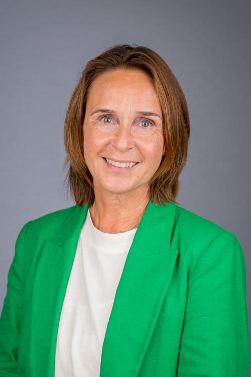 Portrettbilde av kvinne. Foto. - Klikk for stort bilde